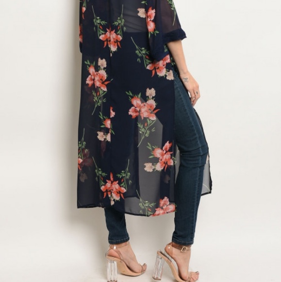 🆕️👉Navy Floral Kimono - Picture 4 of 4